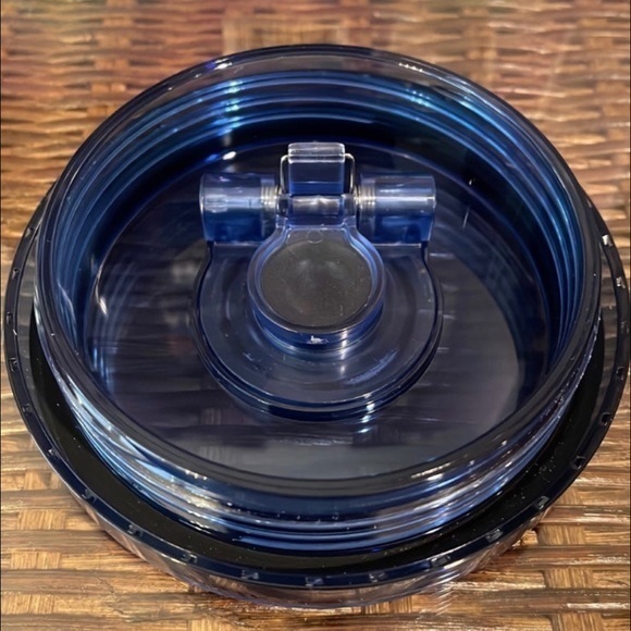 TAL 2-pack Color Changing Axel Tumblers 24 oz Valentines Tumblers Black Hearts - Picture 9 of 10